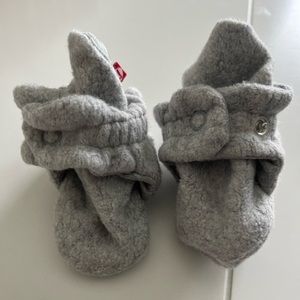 Zutano fleece booties, 3months